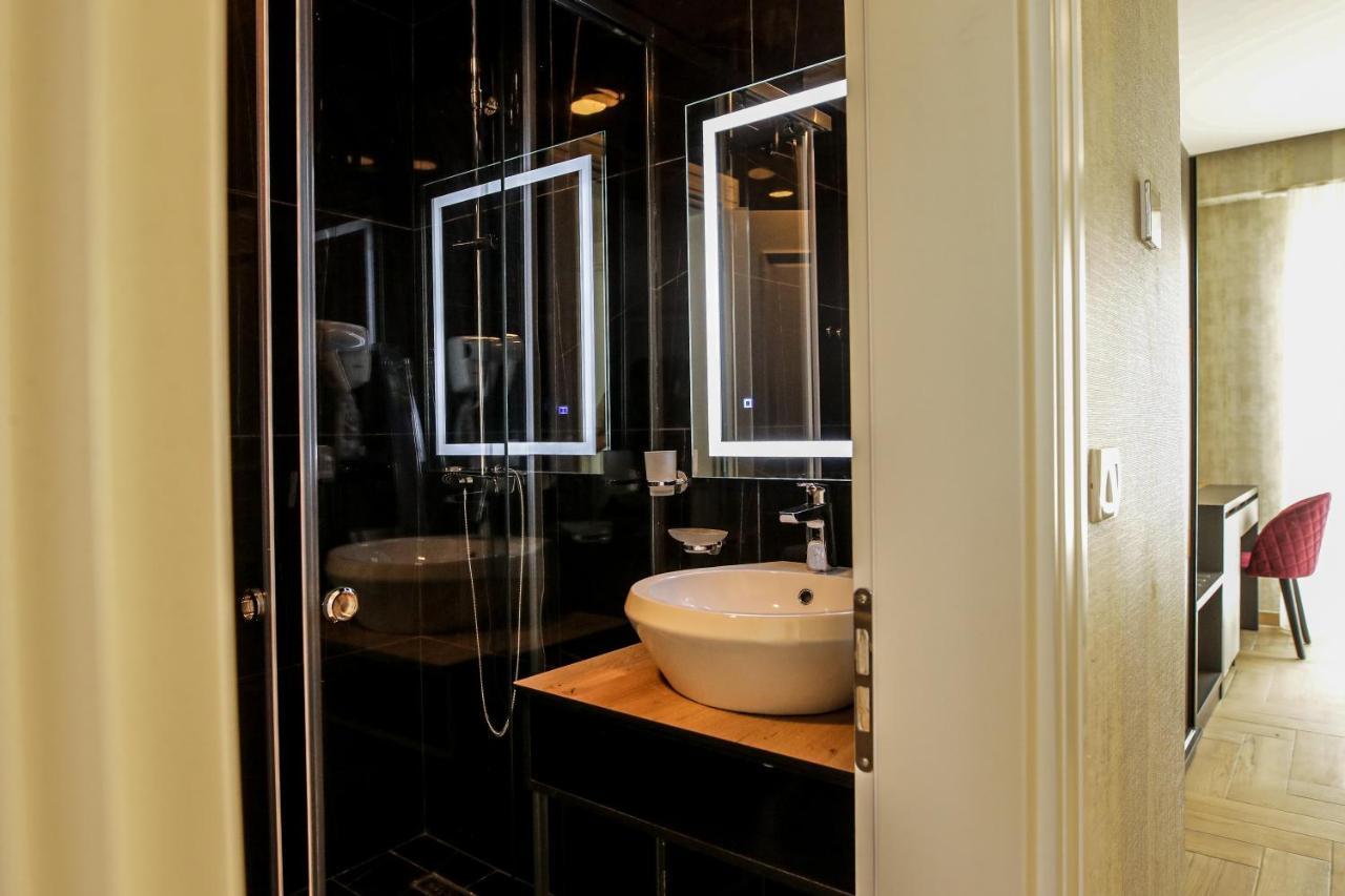 Rozafa Blu Hotel Shëngjin エクステリア 写真