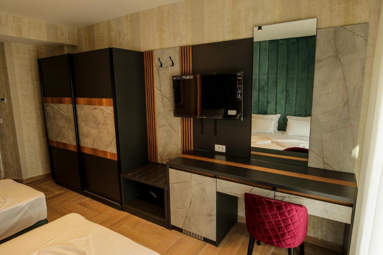 Rozafa Blu Hotel Shëngjin エクステリア 写真